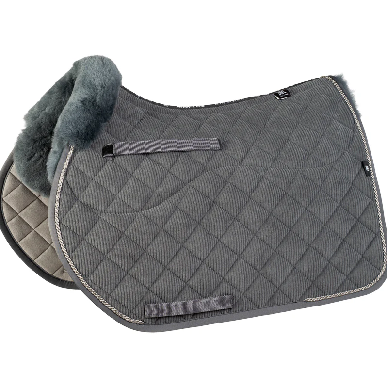 Mattes Lammfellschabracke Herbst/Winter 2025 – Bild 5