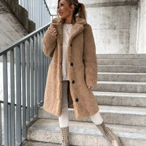 Plüsch-Trenchcoat: Warmer & stilvoller Mantel für kalte Tage