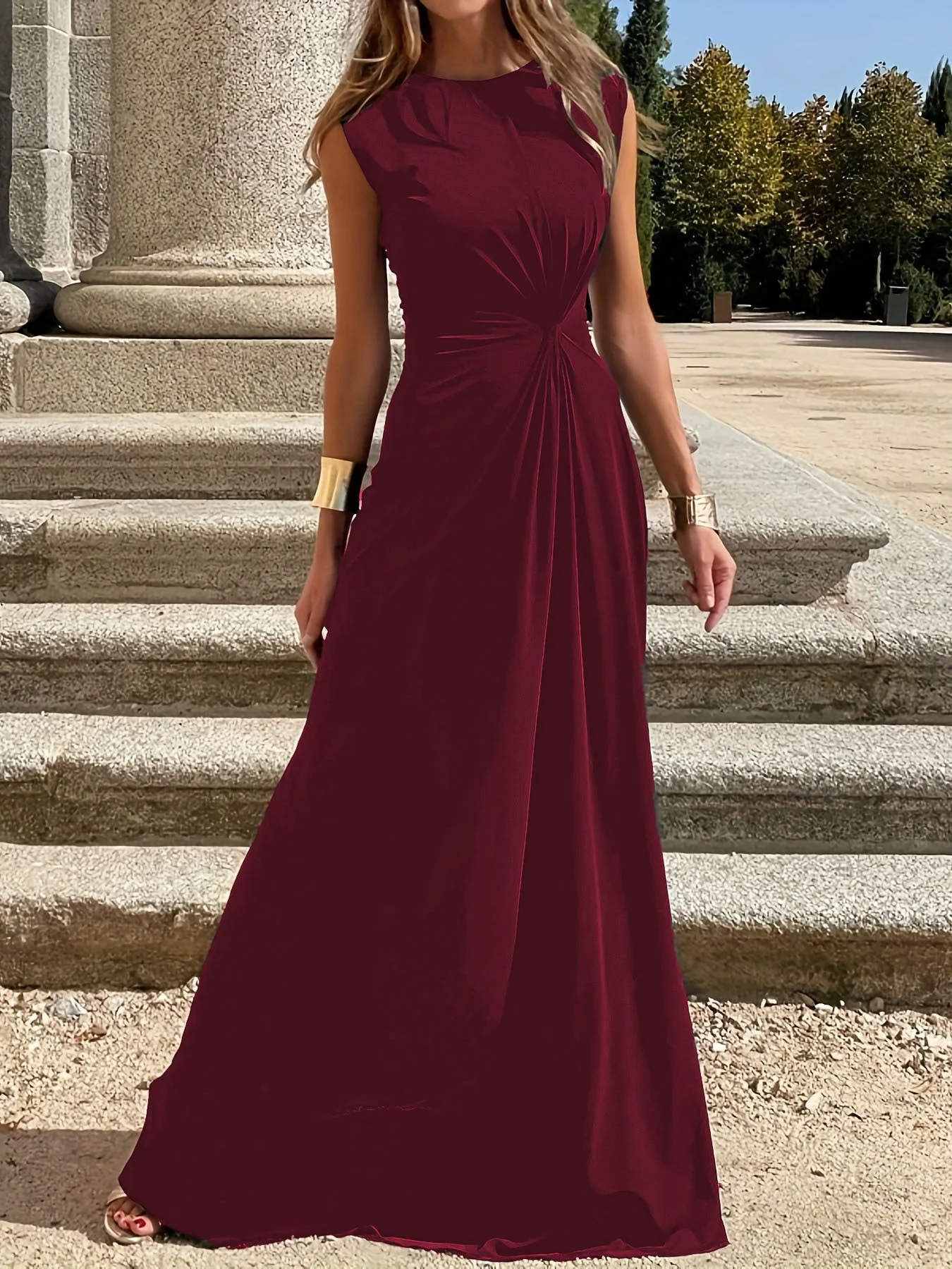 Elegantes Damen Maxikleid mit Raffung und Rundhals – Bild 7