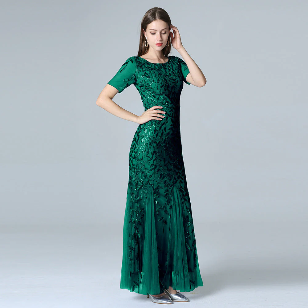 Goldenes Abendkleid: Elegant & Vielseitig