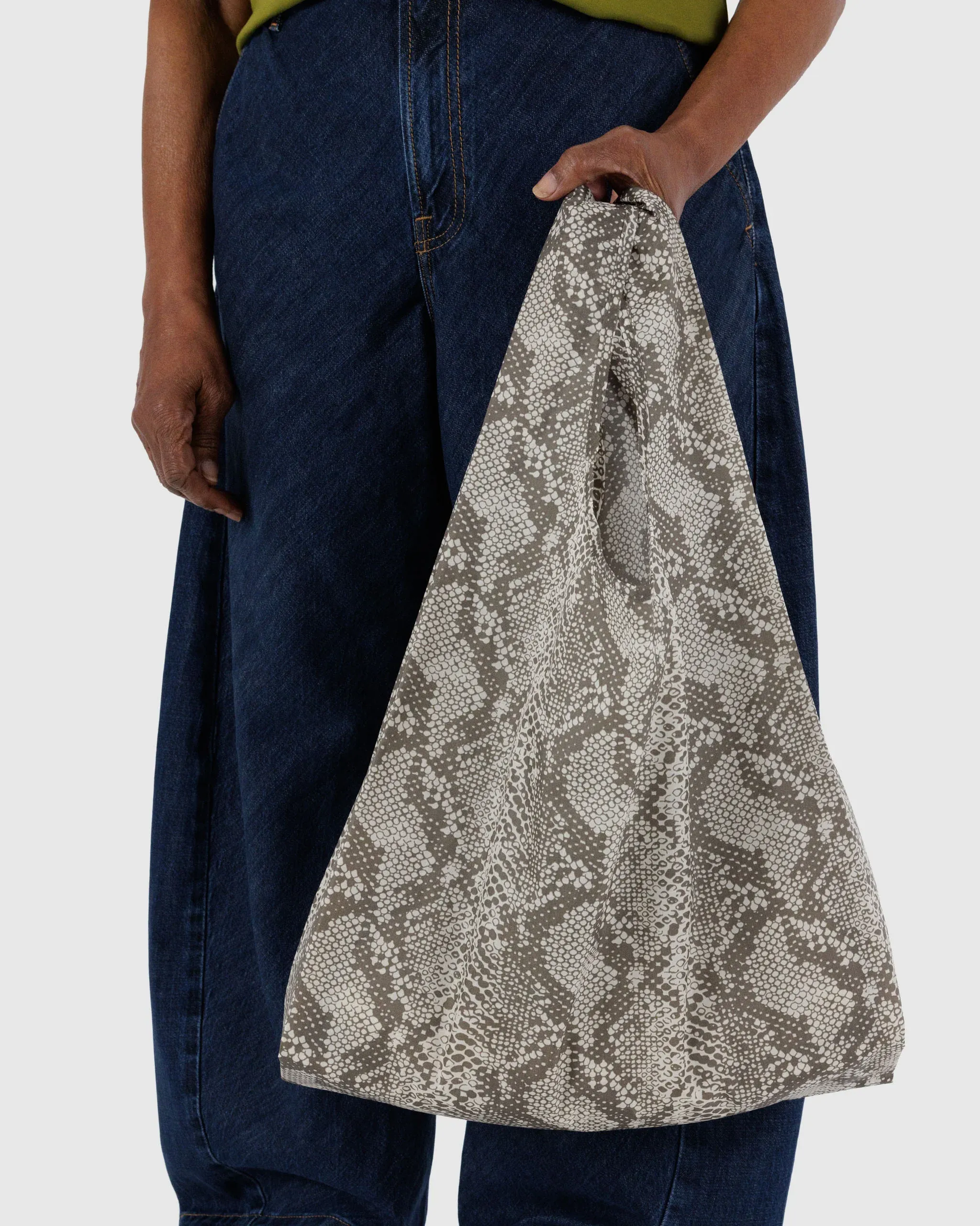 STANDARD BAGGU Einkaufstasche • Snakeskin – Bild 3