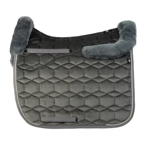 Mattes Lammfellschabracke Herbst/Winter 2025