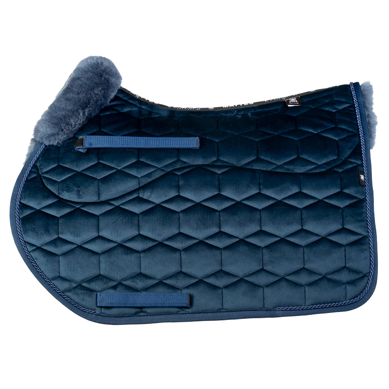 Mattes Lammfellschabracke Herbst/Winter 2025 – Bild 7