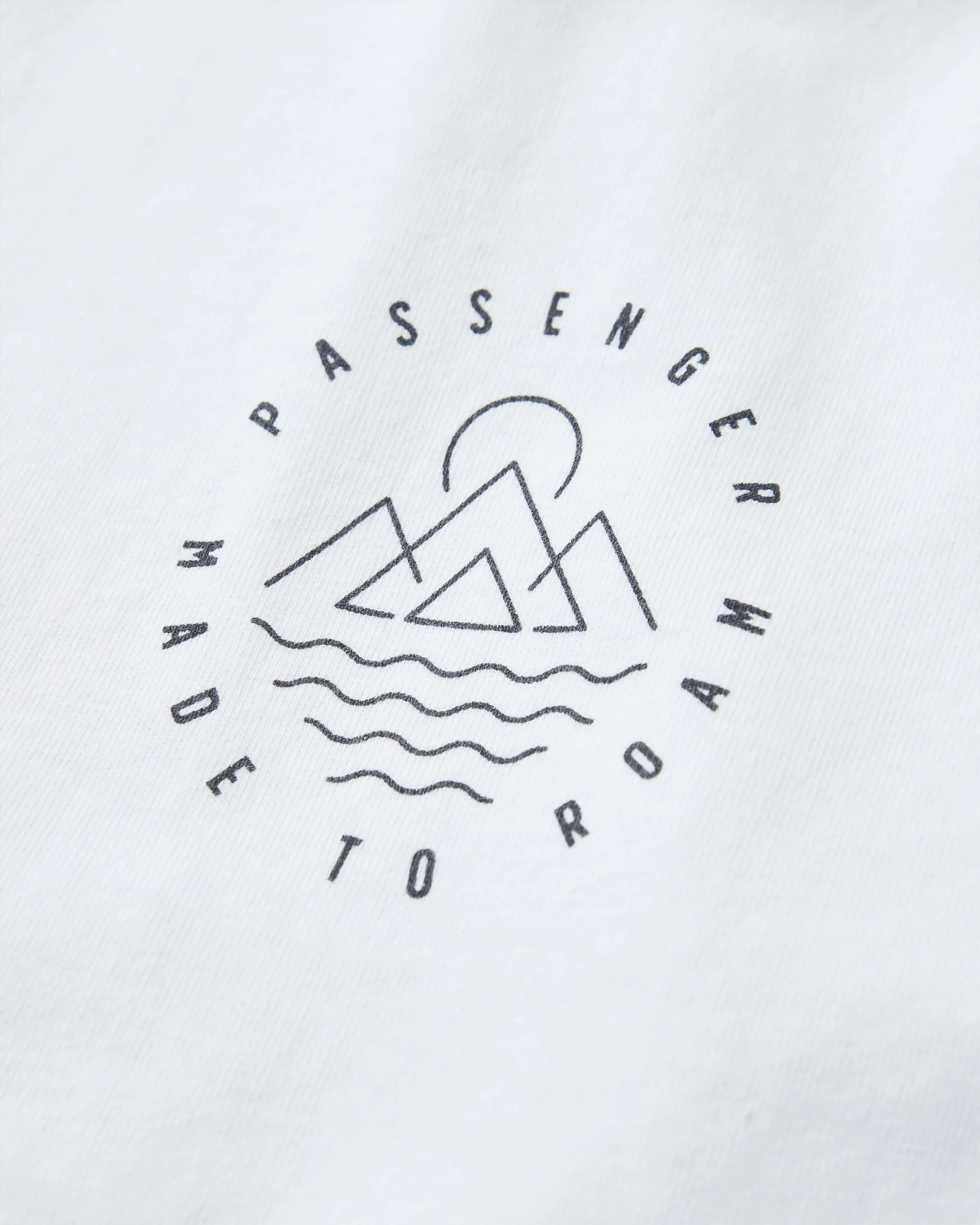 Remote T-Shirt - Weiß – Bild 9